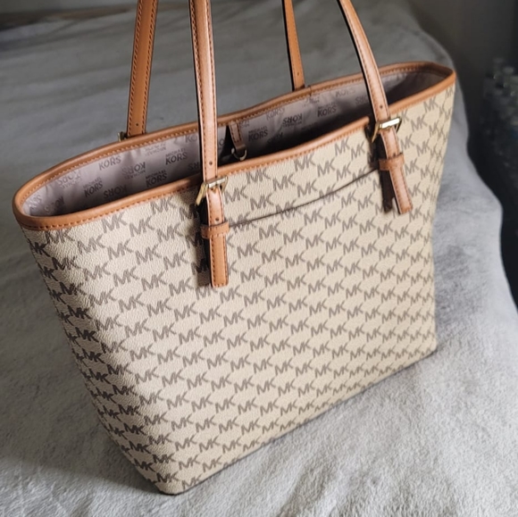 Michael's kors bags - Picture 7 of 14